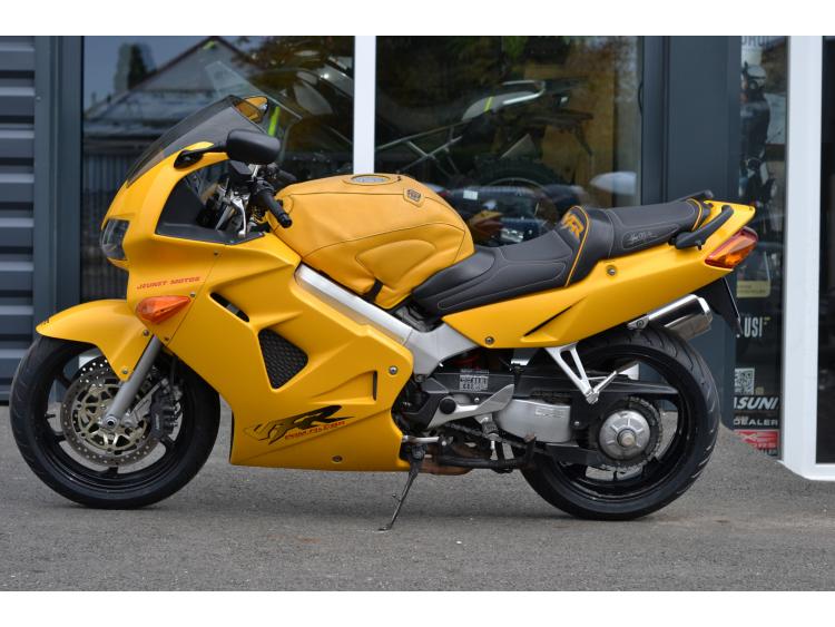 HONDA VFR 800 FI  --  71.000 KMS  --  1999