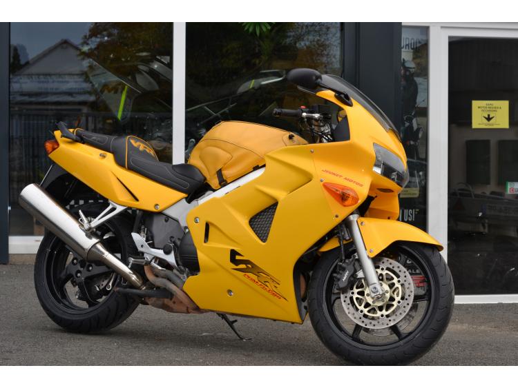 HONDA VFR 800 FI  --  71.000 KMS  --  1999