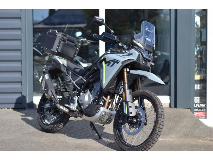 CF MOTO MT 450