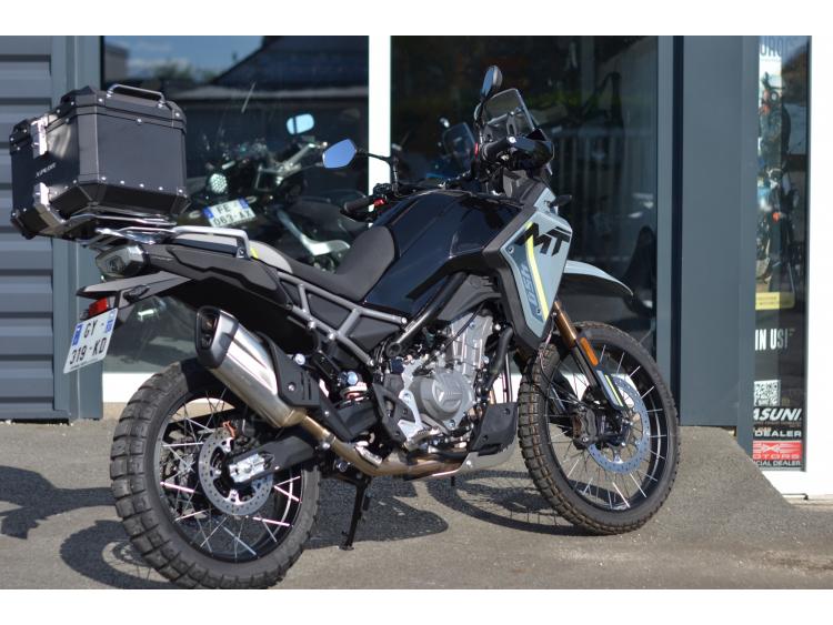 CF MOTO MT 450
