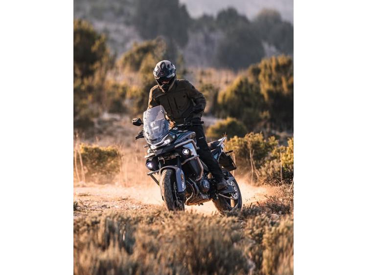 CFMOTO 800MT Sport+ – NEUVE – Garantie 5 ans – 95 ch ou bridée  A2